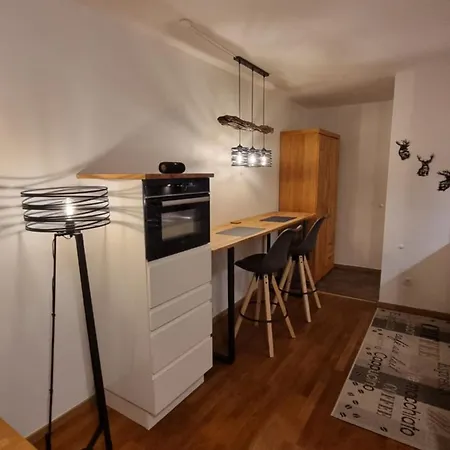 Planai View 12 アパート